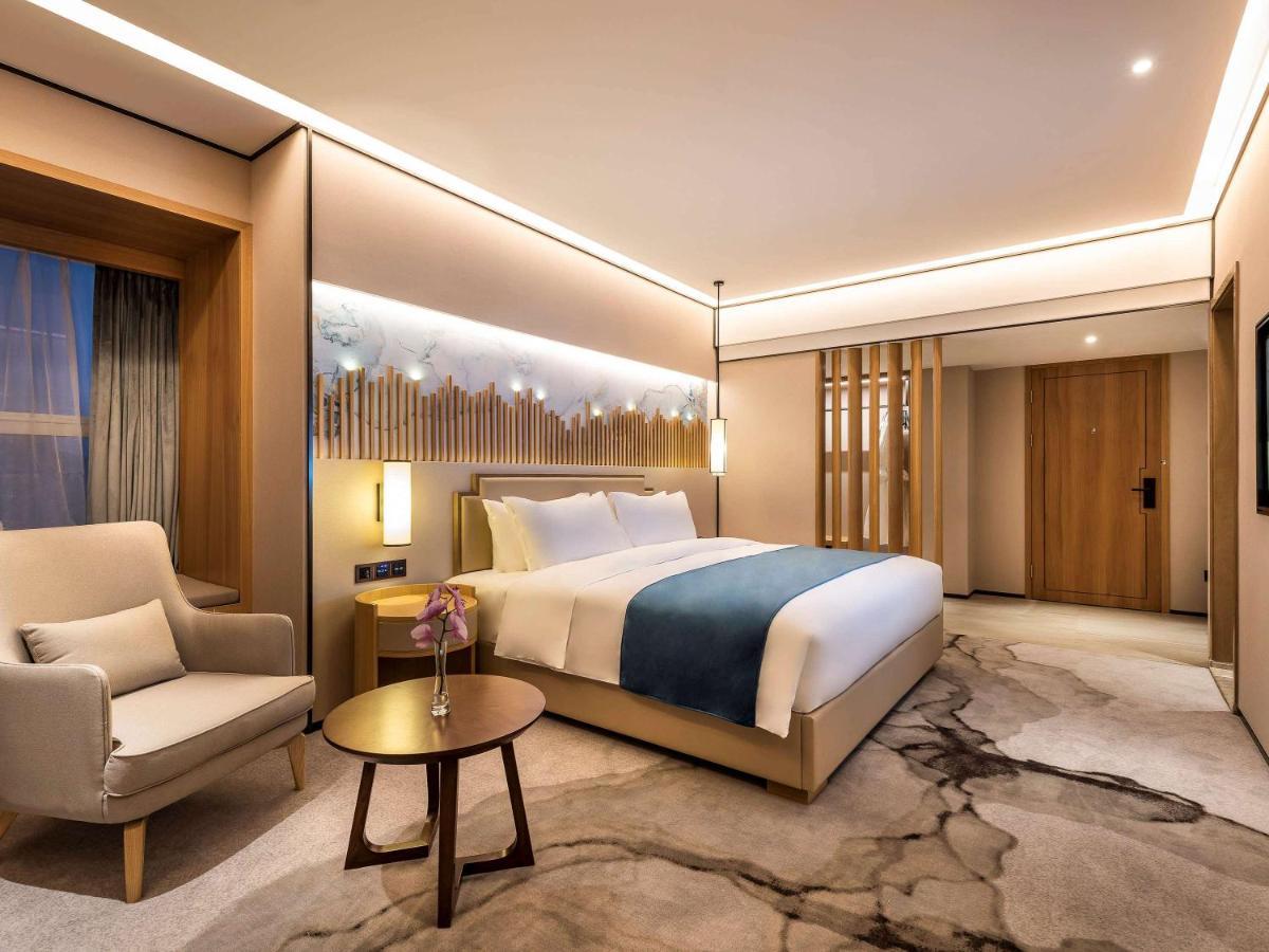 Mercure Chengdu Huapaifang Zewnętrze zdjęcie