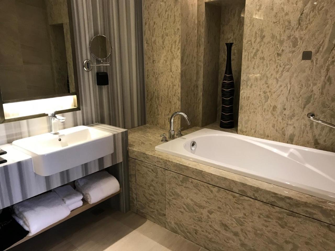 Mercure Chengdu Huapaifang Zewnętrze zdjęcie